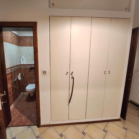 Spacious Apartment 6Min From The Dancing House Prag Exterior foto