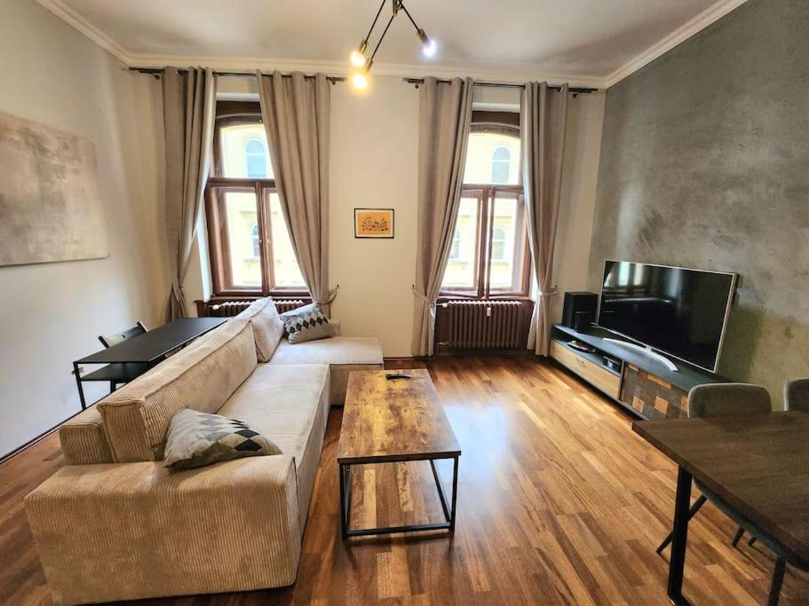 Spacious Apartment 6Min From The Dancing House Prag Exterior foto
