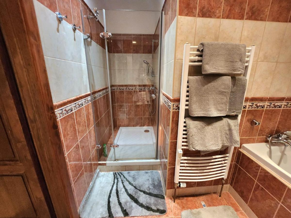 Spacious Apartment 6Min From The Dancing House Prag Exterior foto